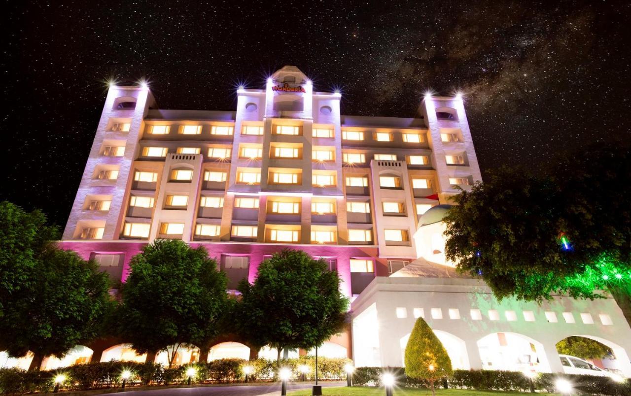 วอนเดอร์ลา รีสอร์ต Hotel Kumbalgod ภายนอก รูปภาพ
