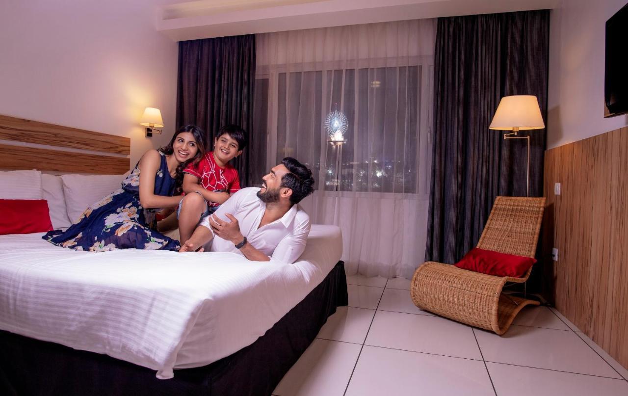 วอนเดอร์ลา รีสอร์ต Hotel Kumbalgod ภายนอก รูปภาพ